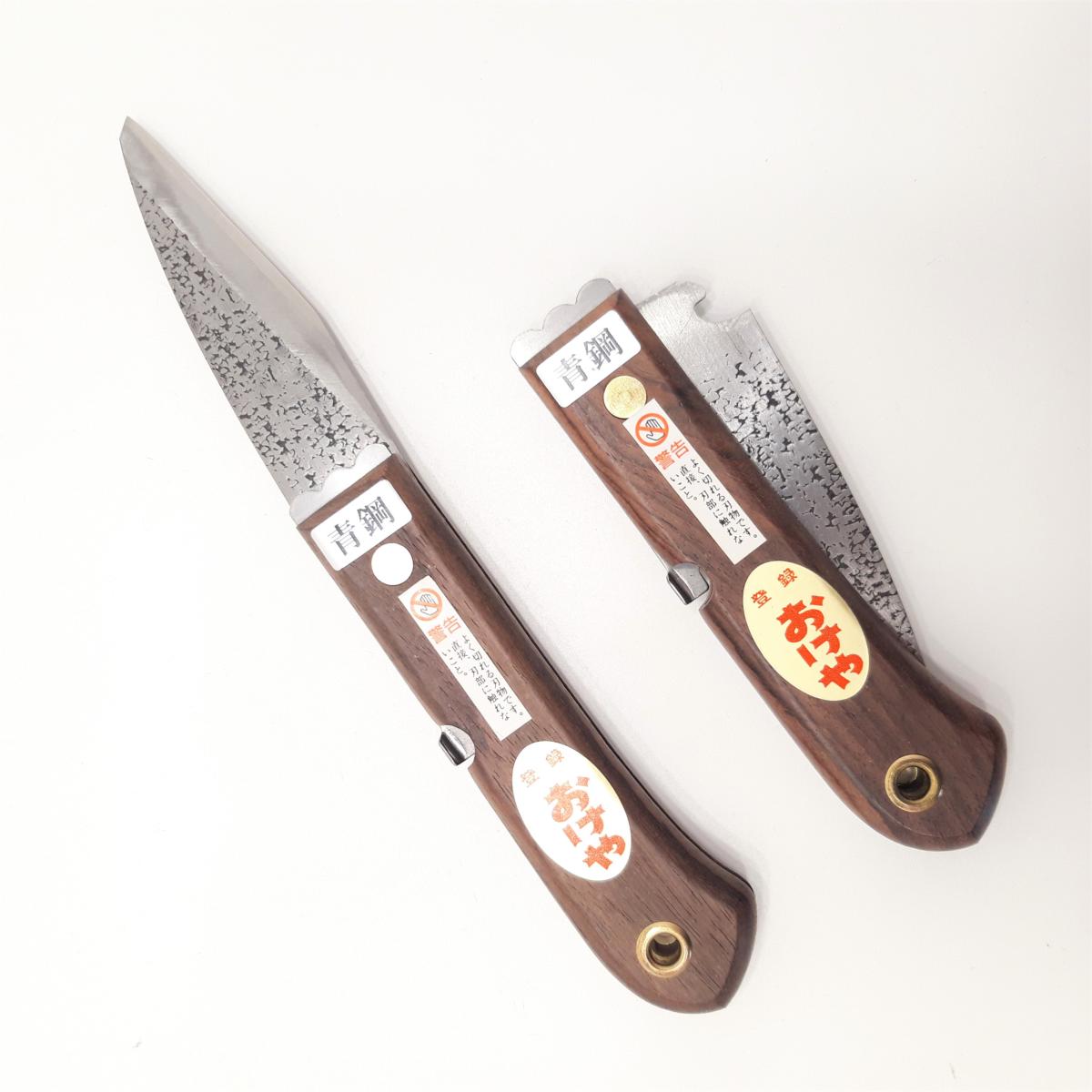 Japanese folding grafting knife for right-handed users, made of Aogami steel