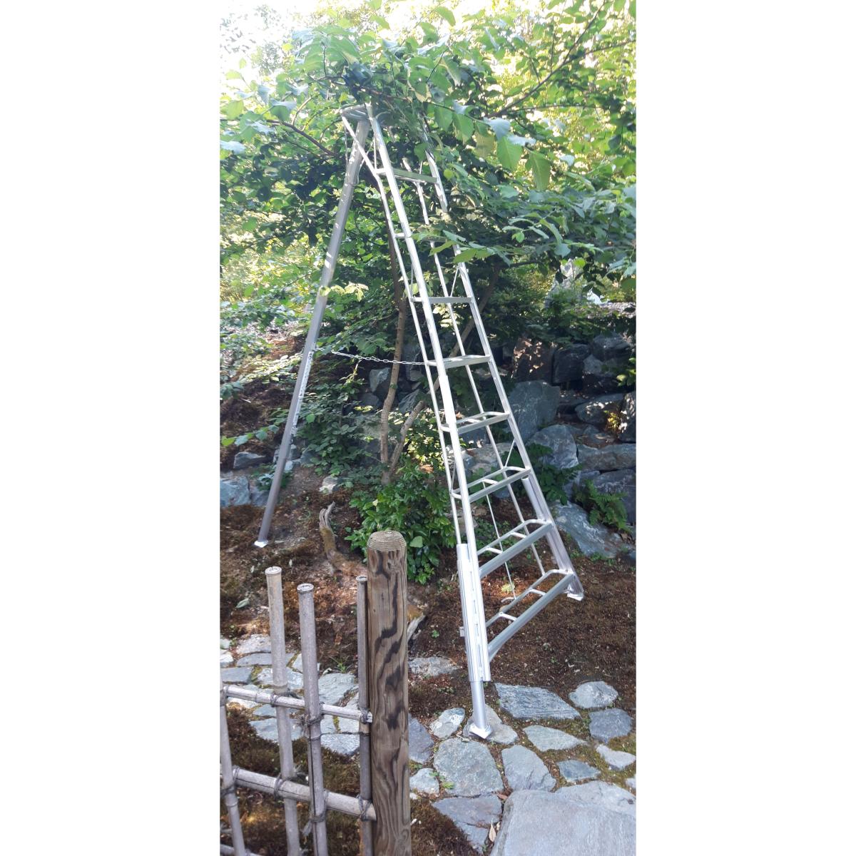 Japanese tripod ladder PRO 264 cm reinforced, VARIO model.